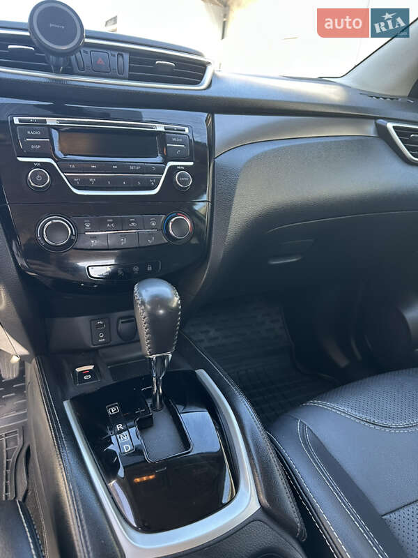 Внедорожник / Кроссовер Nissan Qashqai 2017 в Днепре