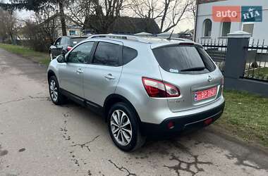 Позашляховик / Кросовер Nissan Qashqai 2010 в 