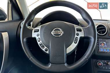 Позашляховик / Кросовер Nissan Qashqai 2011 в 