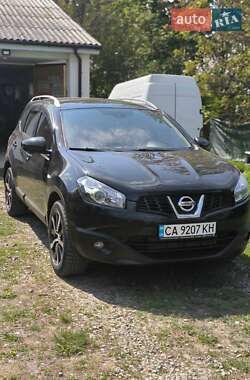 Позашляховик / Кросовер Nissan Qashqai 2012 в Умані