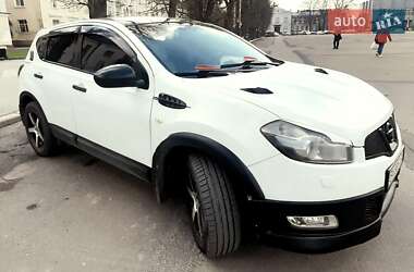 Внедорожник / Кроссовер Nissan Qashqai 2011 в 