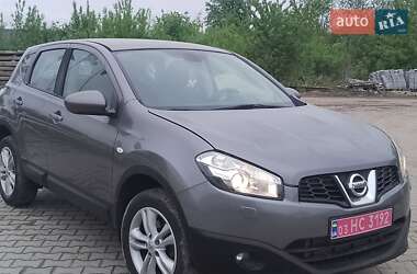 Внедорожник / Кроссовер Nissan Qashqai 2012 в Белогорье