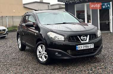 Позашляховик / Кросовер Nissan Qashqai 2011 в 