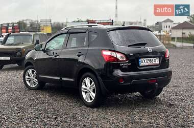 Позашляховик / Кросовер Nissan Qashqai 2011 в 