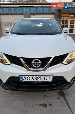 Внедорожник / Кроссовер Nissan Qashqai 2016 в Луцке