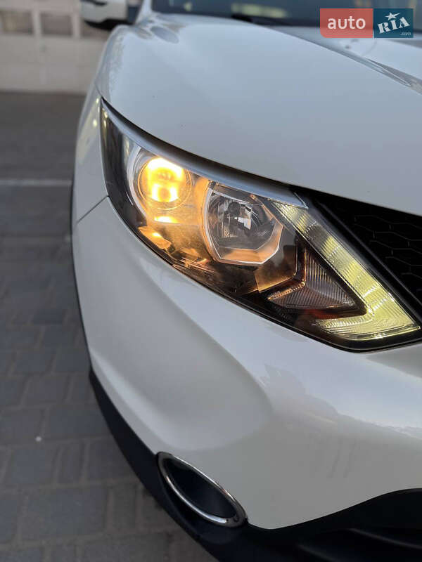 Внедорожник / Кроссовер Nissan Qashqai 2016 в Луцке