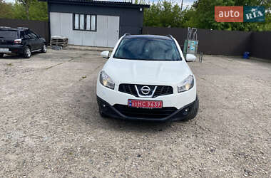 Позашляховик / Кросовер Nissan Qashqai 2010 в 