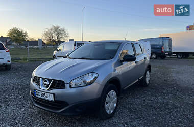 Внедорожник / Кроссовер Nissan Qashqai 2010 в 