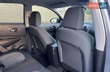 Внедорожник / Кроссовер Nissan Qashqai 2010 в 