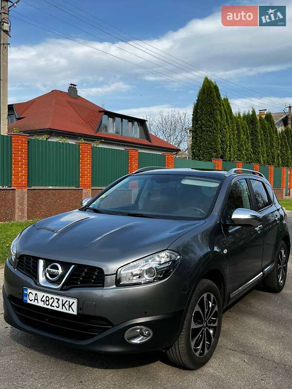 Позашляховик / Кросовер Nissan Qashqai 2011 в Черкасах