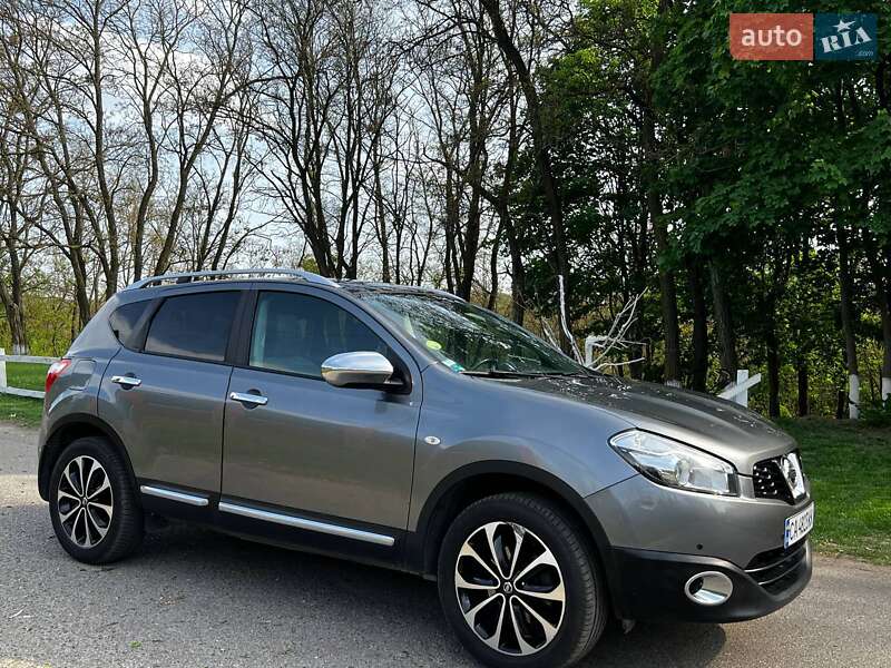Позашляховик / Кросовер Nissan Qashqai 2011 в Черкасах