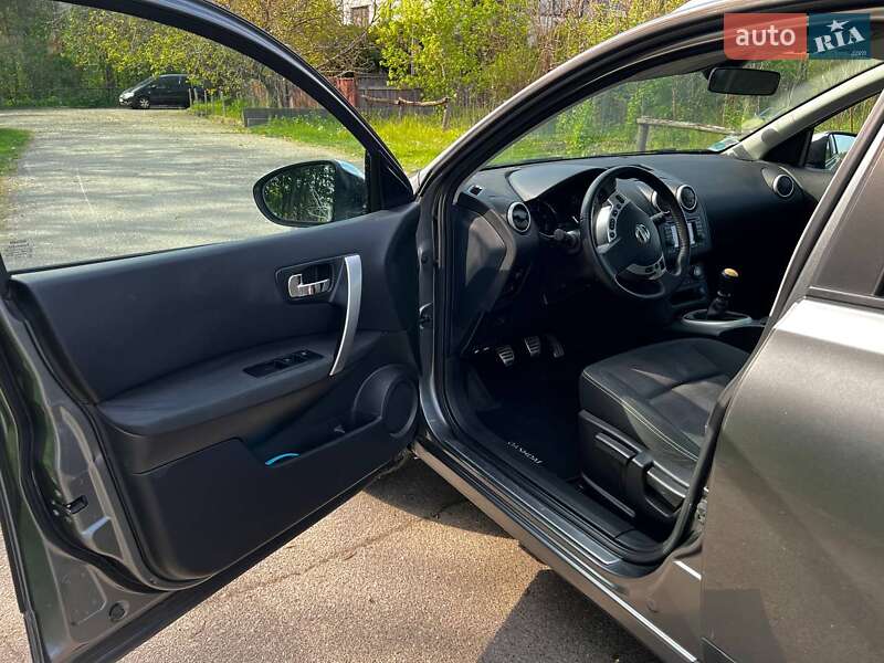 Позашляховик / Кросовер Nissan Qashqai 2011 в Черкасах