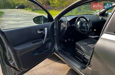 Внедорожник / Кроссовер Nissan Qashqai 2011 в 
