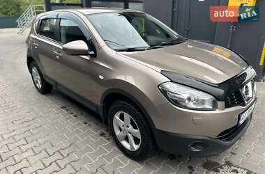 Позашляховик / Кросовер Nissan Qashqai 2013 в Житомирі
