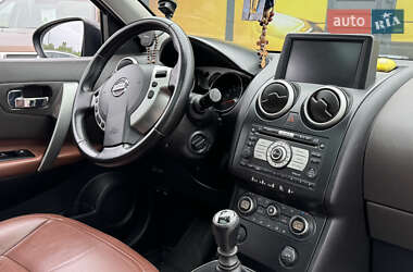 Позашляховик / Кросовер Nissan Qashqai 2007 в 