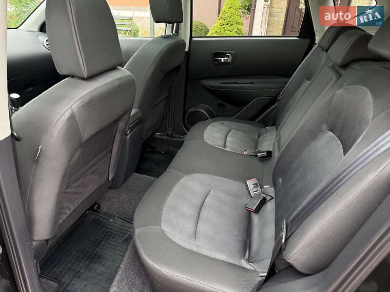 Позашляховик / Кросовер Nissan Qashqai 2010 в Стрию
