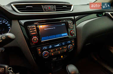 Внедорожник / Кроссовер Nissan Qashqai 2016 в 