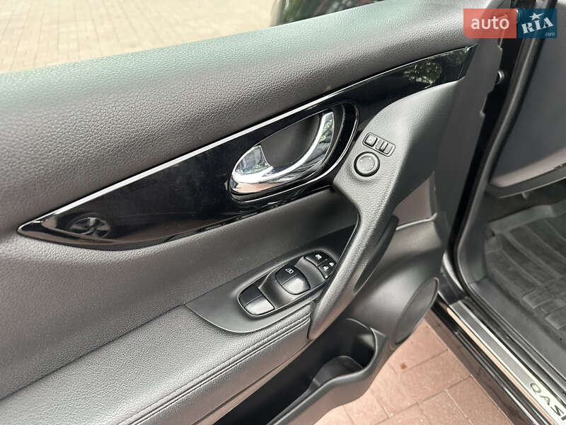 Внедорожник / Кроссовер Nissan Qashqai 2014 в Ровно