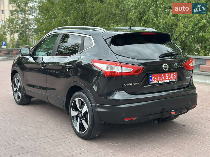 Внедорожник / Кроссовер Nissan Qashqai 2014 в Ровно
