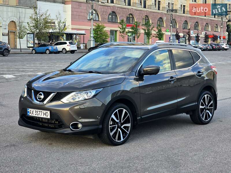 Внедорожник / Кроссовер Nissan Qashqai 2015 в Харькове