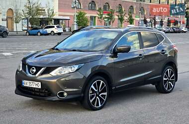 Позашляховик / Кросовер Nissan Qashqai 2015 в 