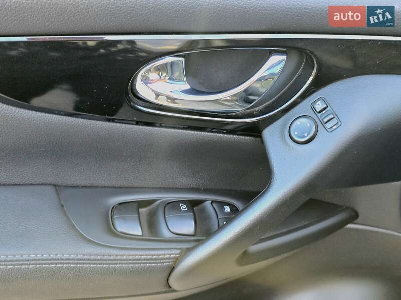 Внедорожник / Кроссовер Nissan Qashqai 2015 в Харькове