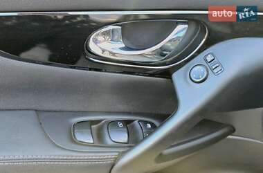 Позашляховик / Кросовер Nissan Qashqai 2015 в 