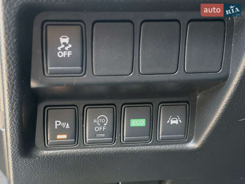 Внедорожник / Кроссовер Nissan Qashqai 2015 в Харькове