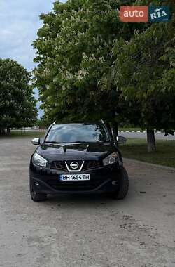 Внедорожник / Кроссовер Nissan Qashqai 2010 в 