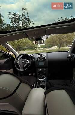 Внедорожник / Кроссовер Nissan Qashqai 2010 в 