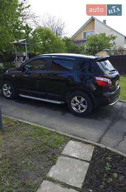 Внедорожник / Кроссовер Nissan Qashqai 2013 в 