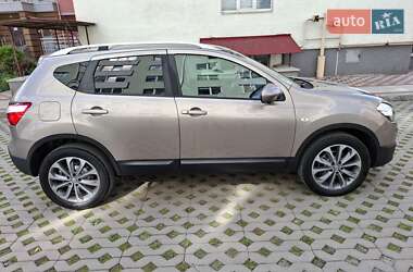 Внедорожник / Кроссовер Nissan Qashqai 2013 в 