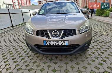 Внедорожник / Кроссовер Nissan Qashqai 2013 в 
