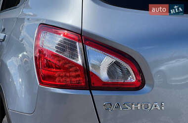 Позашляховик / Кросовер Nissan Qashqai 2013 в 