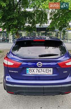 Внедорожник / Кроссовер Nissan Qashqai 2014 в 