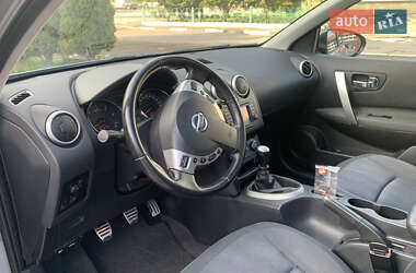 Позашляховик / Кросовер Nissan Qashqai 2010 в 