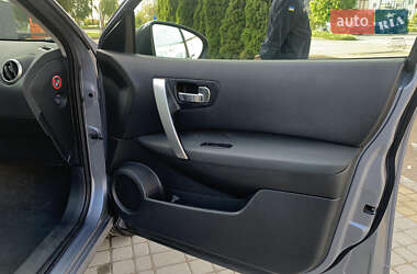 Позашляховик / Кросовер Nissan Qashqai 2010 в 