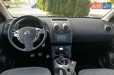 Позашляховик / Кросовер Nissan Qashqai 2010 в 