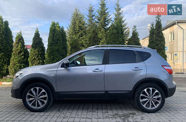 Позашляховик / Кросовер Nissan Qashqai 2010 в 
