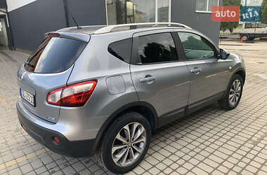 Позашляховик / Кросовер Nissan Qashqai 2010 в 