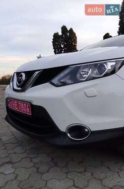 Позашляховик / Кросовер Nissan Qashqai 2014 в 