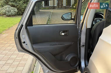 Позашляховик / Кросовер Nissan Qashqai 2011 в 
