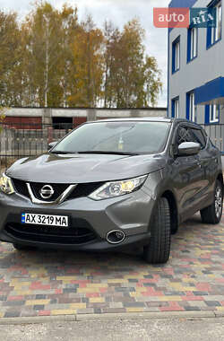 Позашляховик / Кросовер Nissan Qashqai 2016 в Сарнах