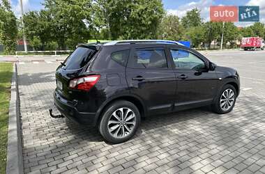 Внедорожник / Кроссовер Nissan Qashqai 2010 в 
