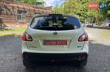 Внедорожник / Кроссовер Nissan Qashqai 2011 в 