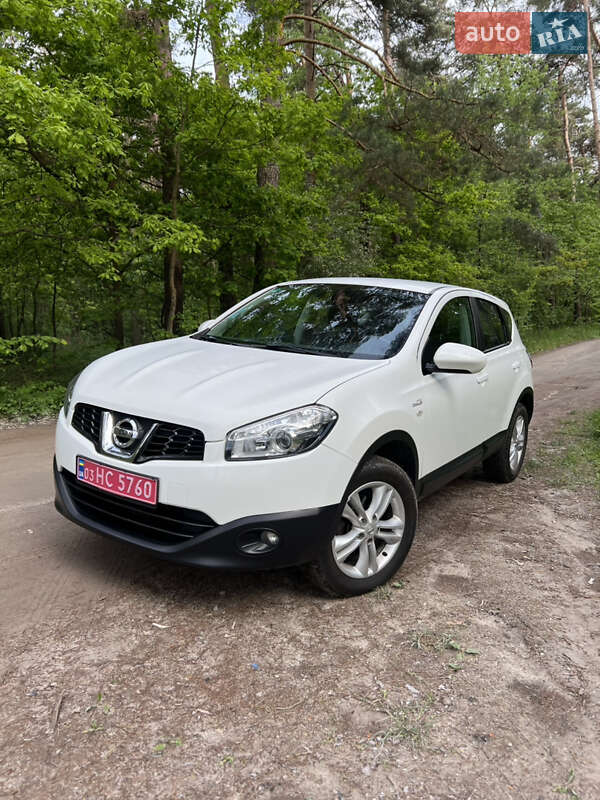Позашляховик / Кросовер Nissan Qashqai 2011 в 