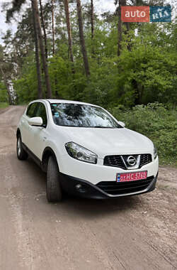 Позашляховик / Кросовер Nissan Qashqai 2011 в 