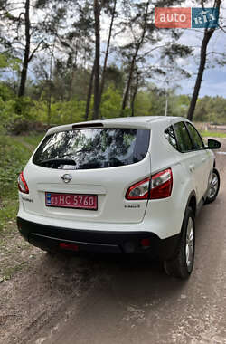 Позашляховик / Кросовер Nissan Qashqai 2011 в 