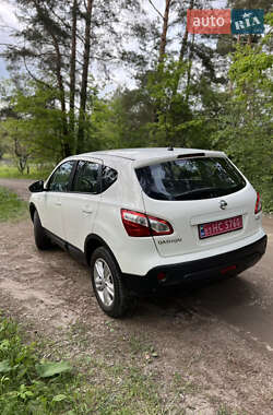 Позашляховик / Кросовер Nissan Qashqai 2011 в 