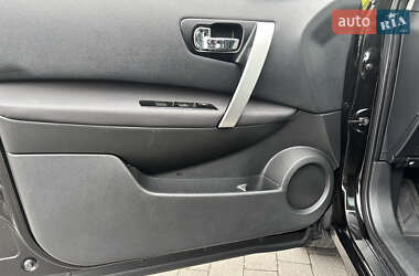 Внедорожник / Кроссовер Nissan Qashqai 2011 в 
